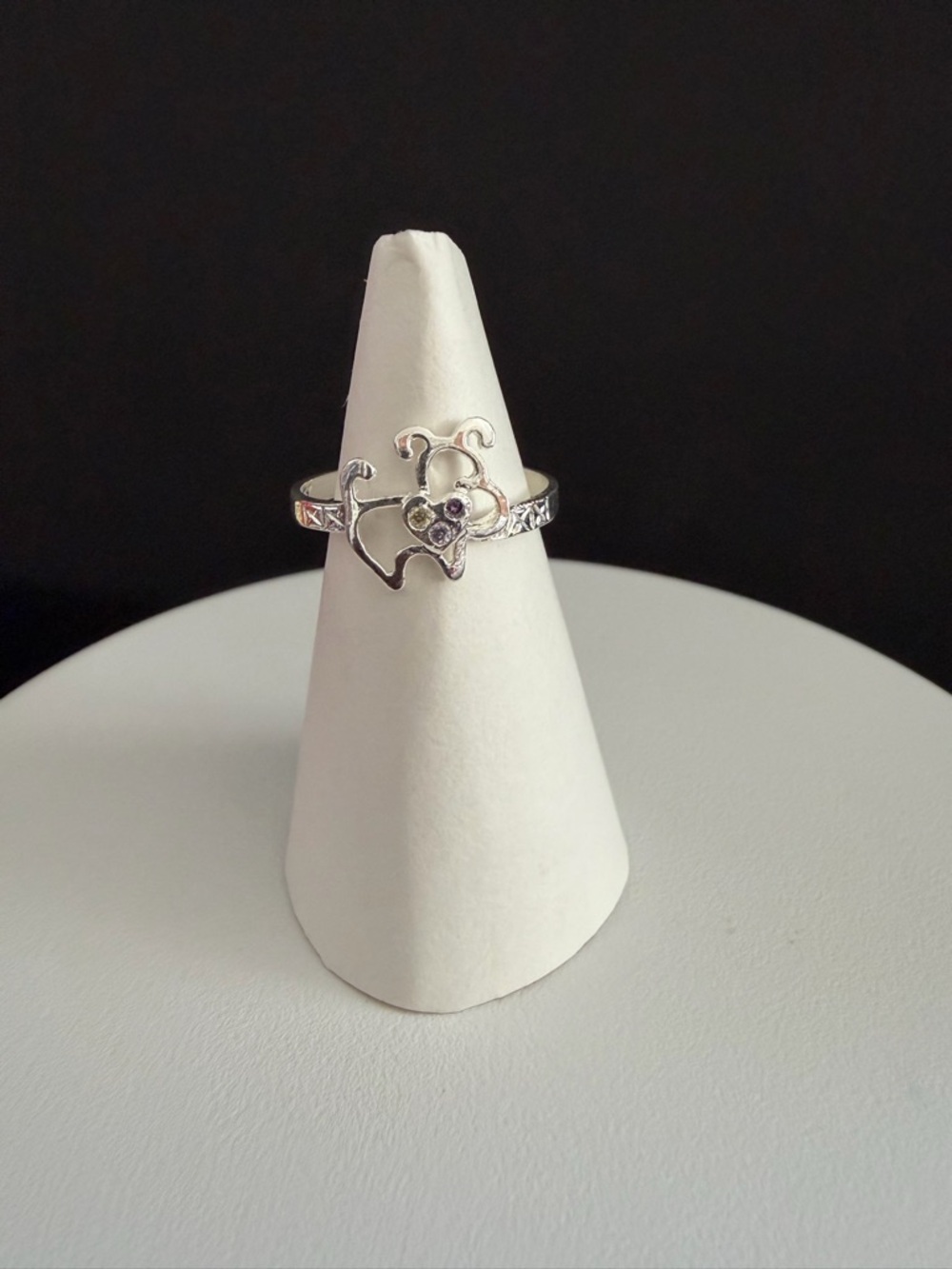 Sterling Silver 925  Puppy Outline Ring with Crystal Accents